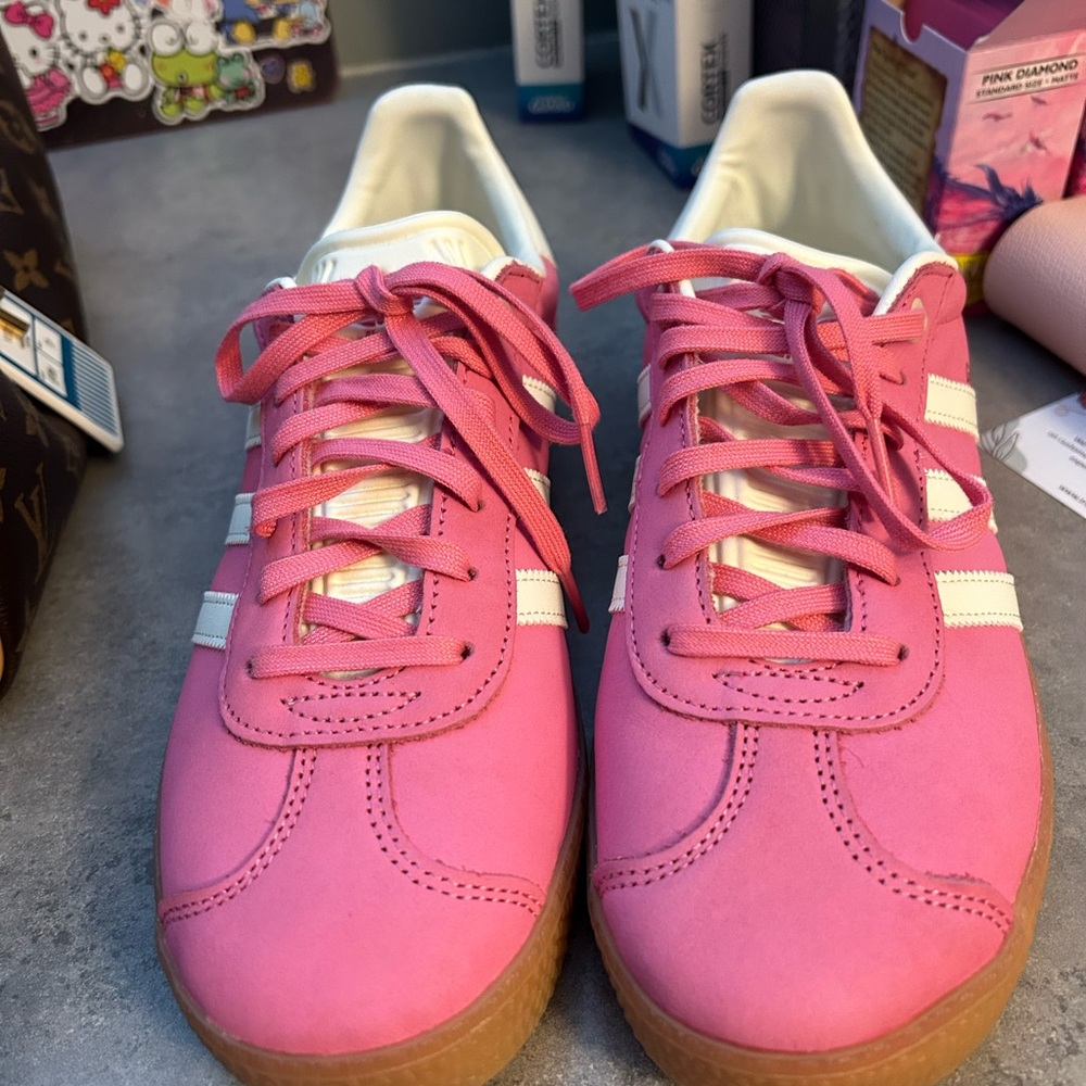 Pink gazelle addidas